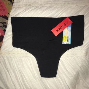 NWT Spanx Shaping ✨